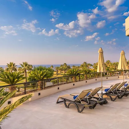 The Signature Level At Grand Palladium Sicilia & Campofelice Di Roccella
