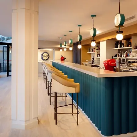 The Signature Level At Grand Palladium Sicilia & Отель Кампофеличе-ди-Роччелла