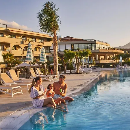 The Signature Level At Grand Palladium Sicilia & Отель Кампофеличе-ди-Роччелла
